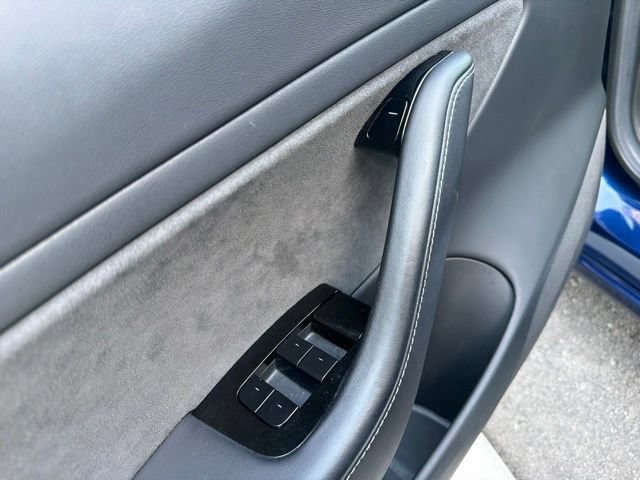 Used 2018 Tesla Model 3 Long Range RWD image 21
