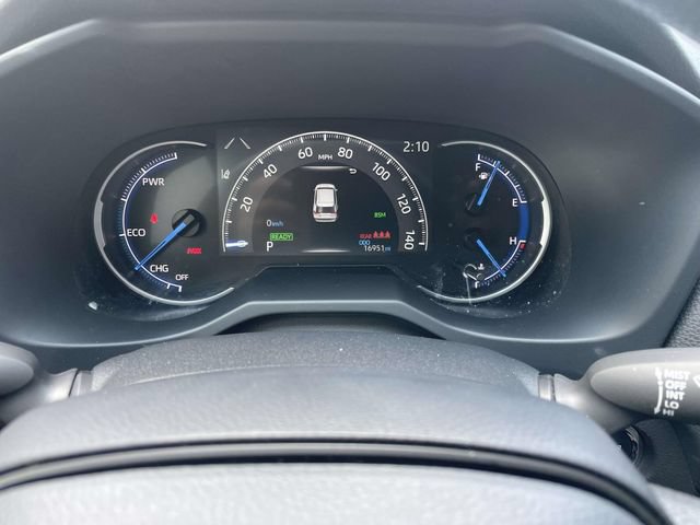 Used 2025 Toyota RAV4 XLE AWD/4WD image 21