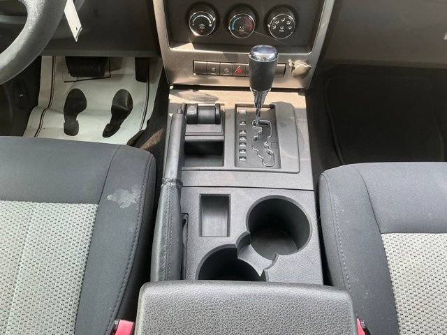 Used 2010 Jeep Liberty Sport AWD/4WD image 25