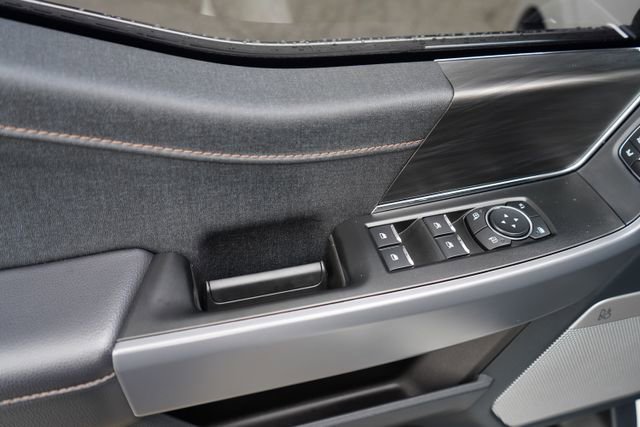 Used 2025 Ford F150 Lariat w/ Equipment Group 501A Mid image 11