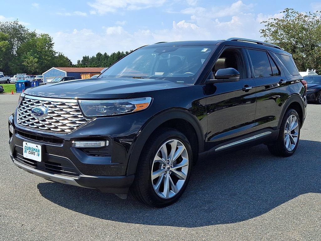 Used 2023 Ford Explorer Platinum w/ Technology Package AWD/4WD image 3