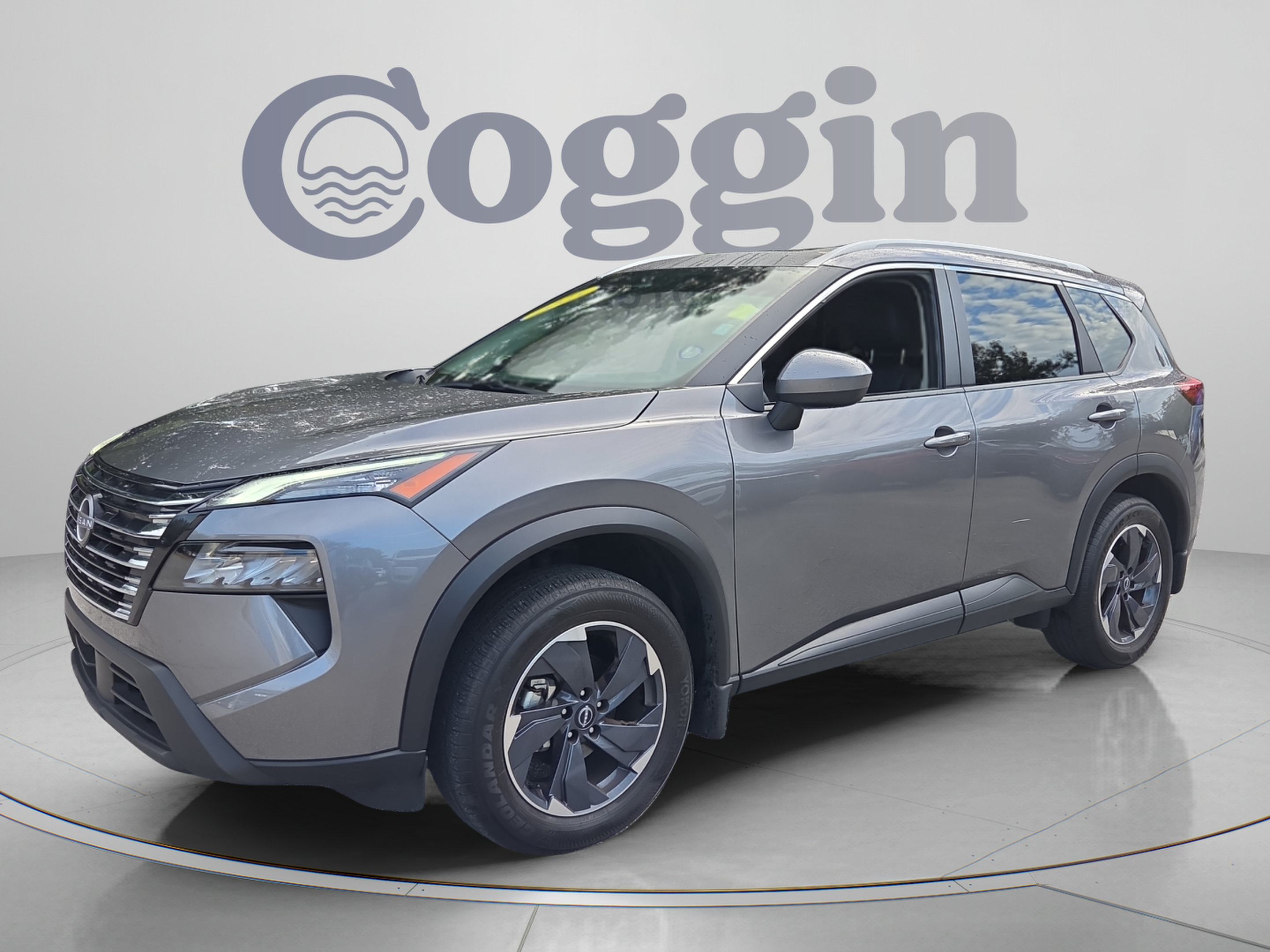 Used 2025 Nissan Rogue SV w/ SV Premium Package