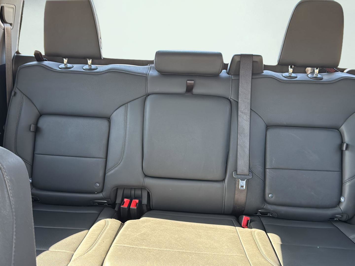 Used 2025 GMC Sierra 1500 SLT image 18