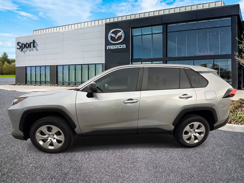Used 2023 Toyota RAV4 LE FWD image 7