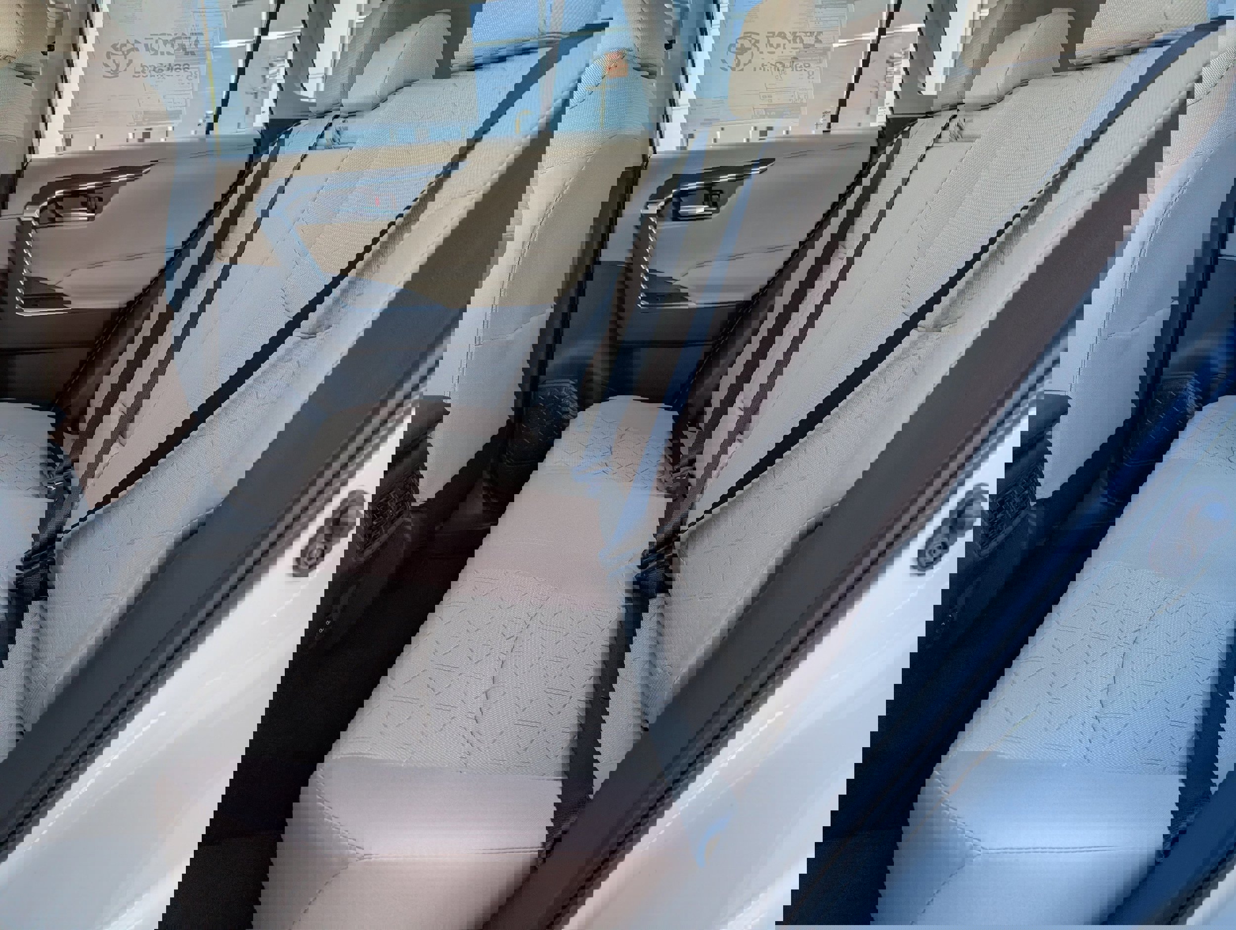 New 2025 Toyota RAV4 XLE image 27