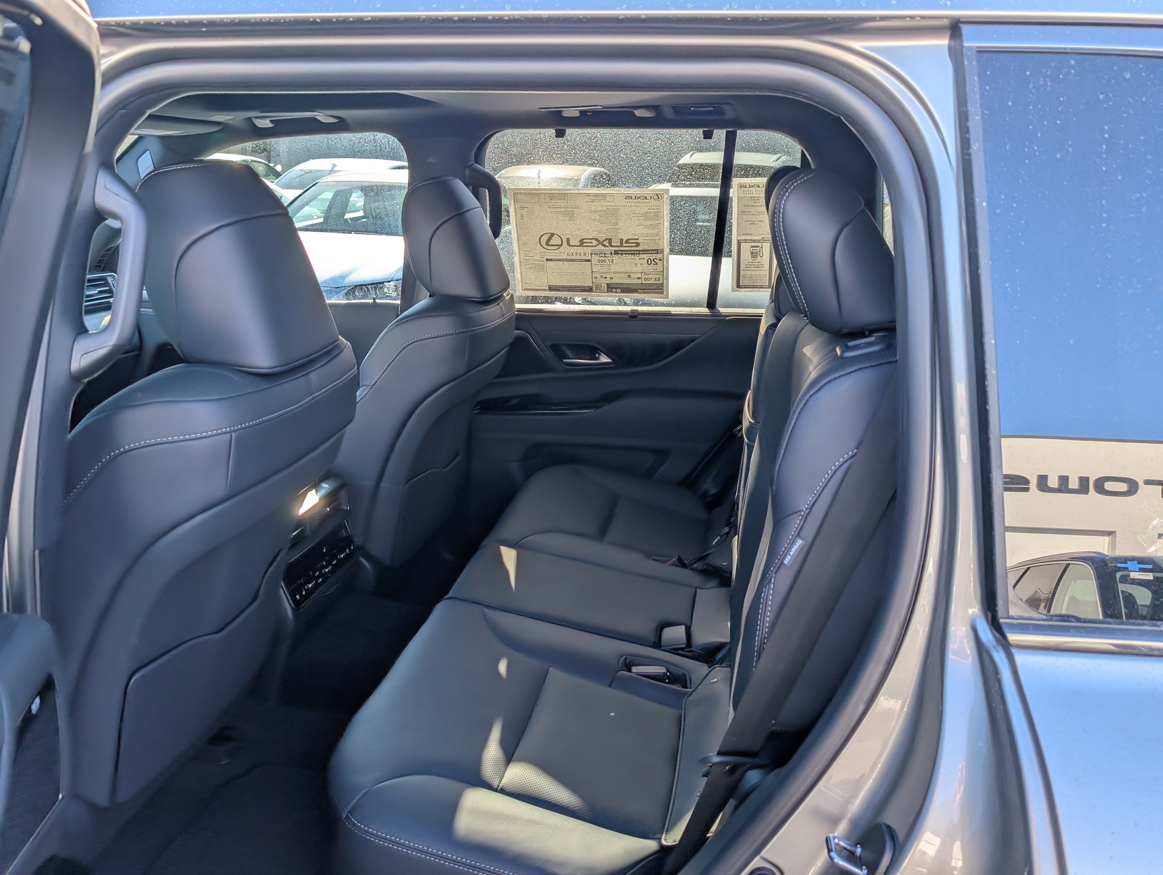 New 2026 Lexus LX 700h Luxury image 11