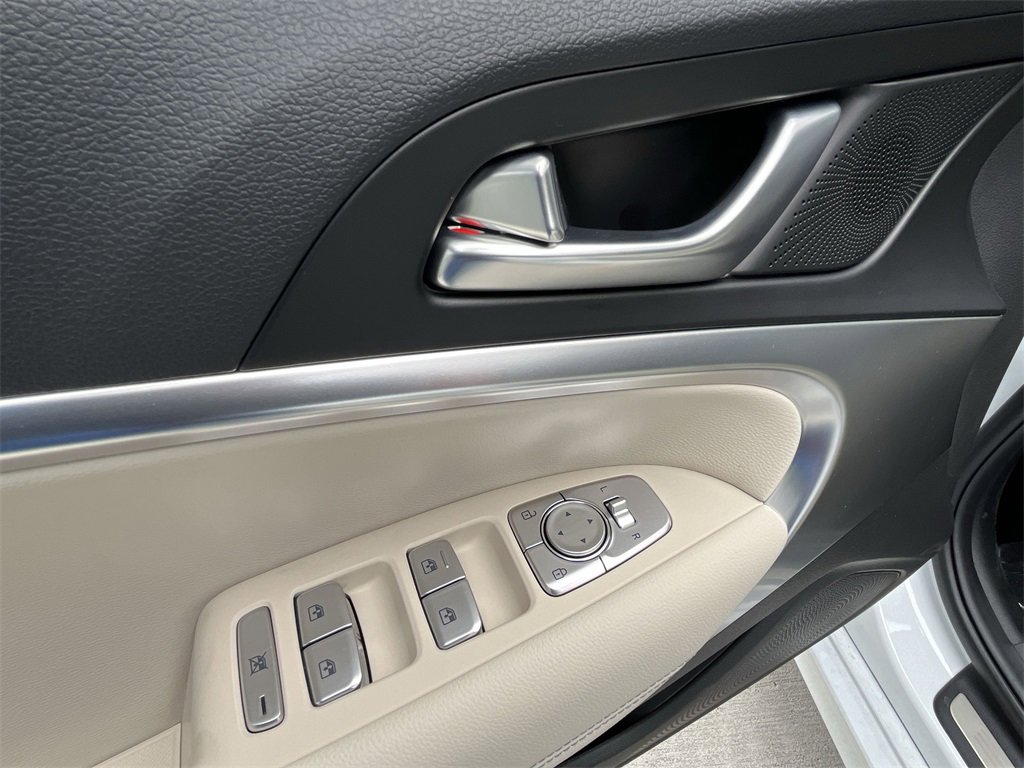 New 2026 Genesis G70 2.5T image 15