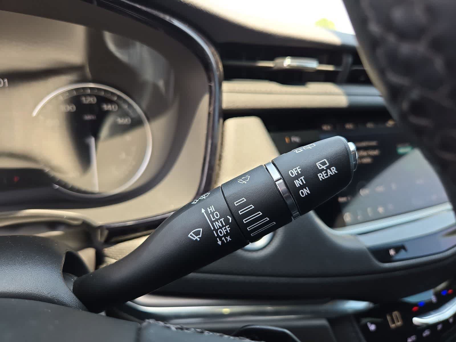 Used 2024 Cadillac XT5 Luxury FWD image 23
