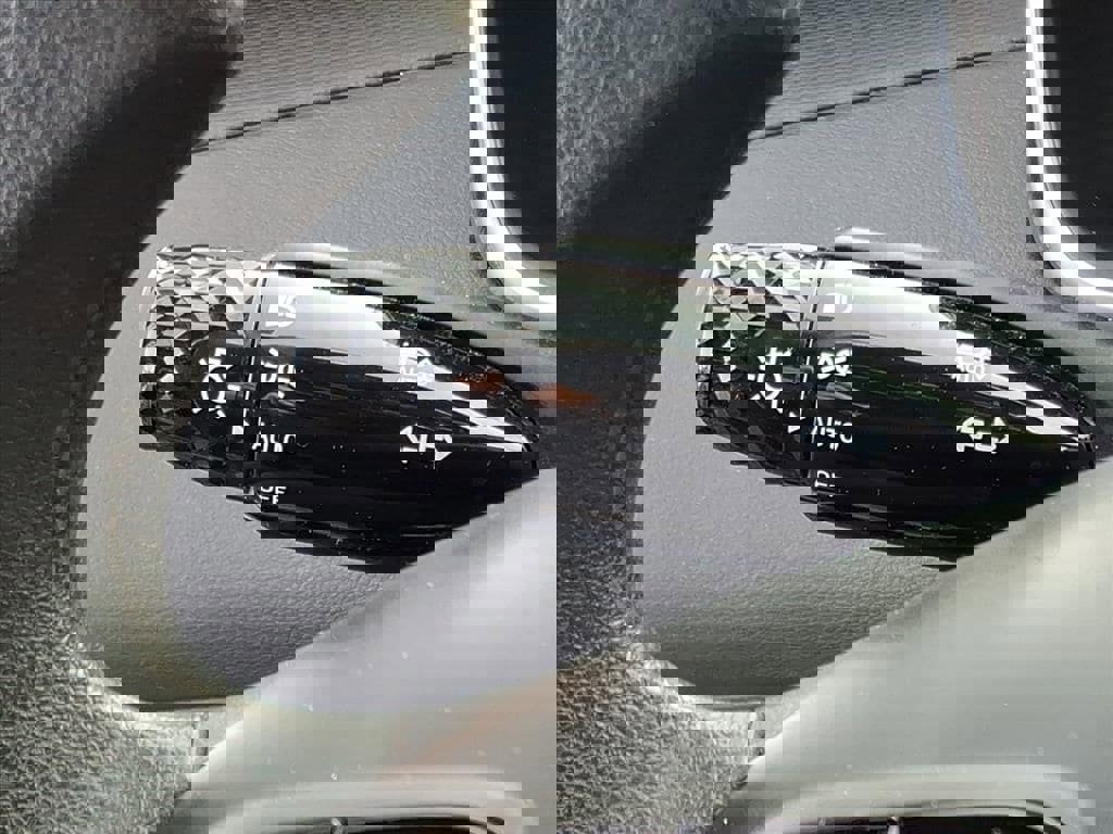 Used 2024 Hyundai Santa Cruz SEL image 18