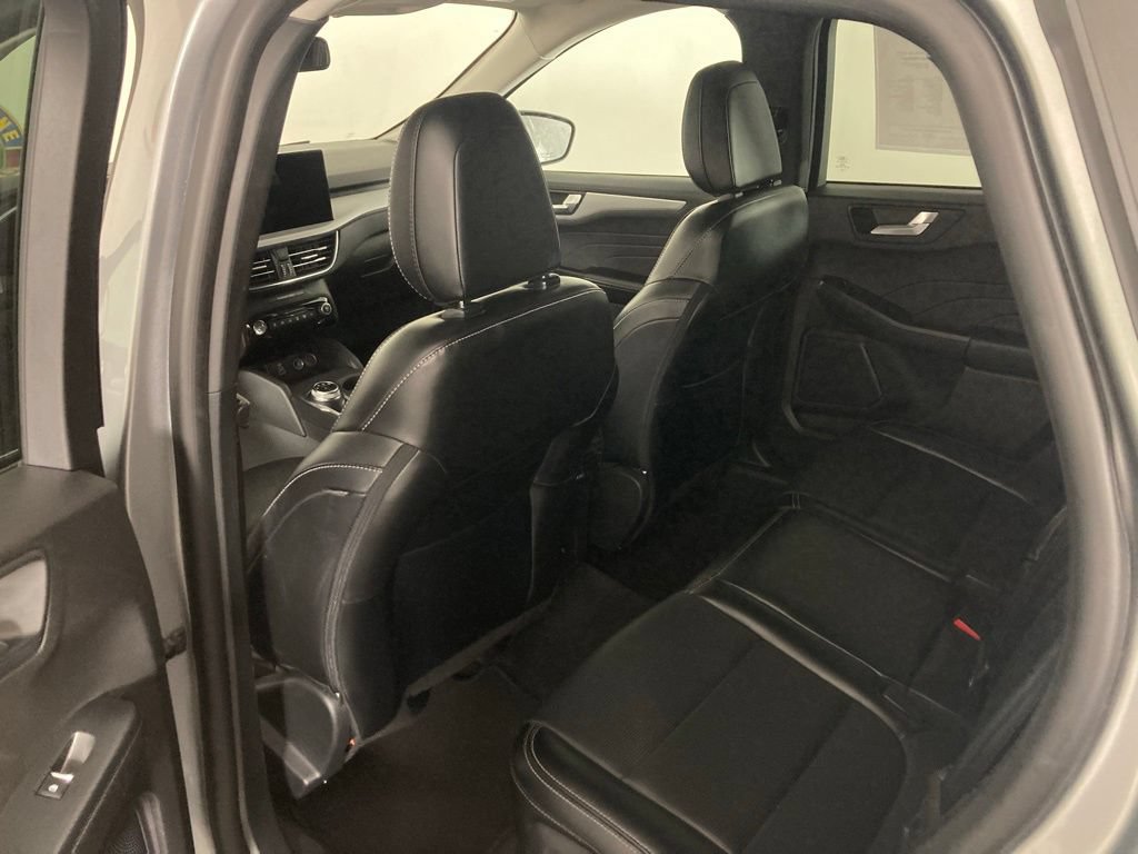 Used 2024 Ford Escape Platinum AWD/4WD image 15