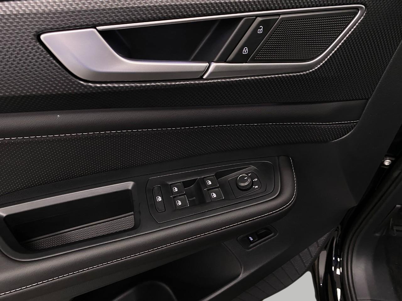 New 2026 Volkswagen Atlas Cross Sport SEL R-Line image 33