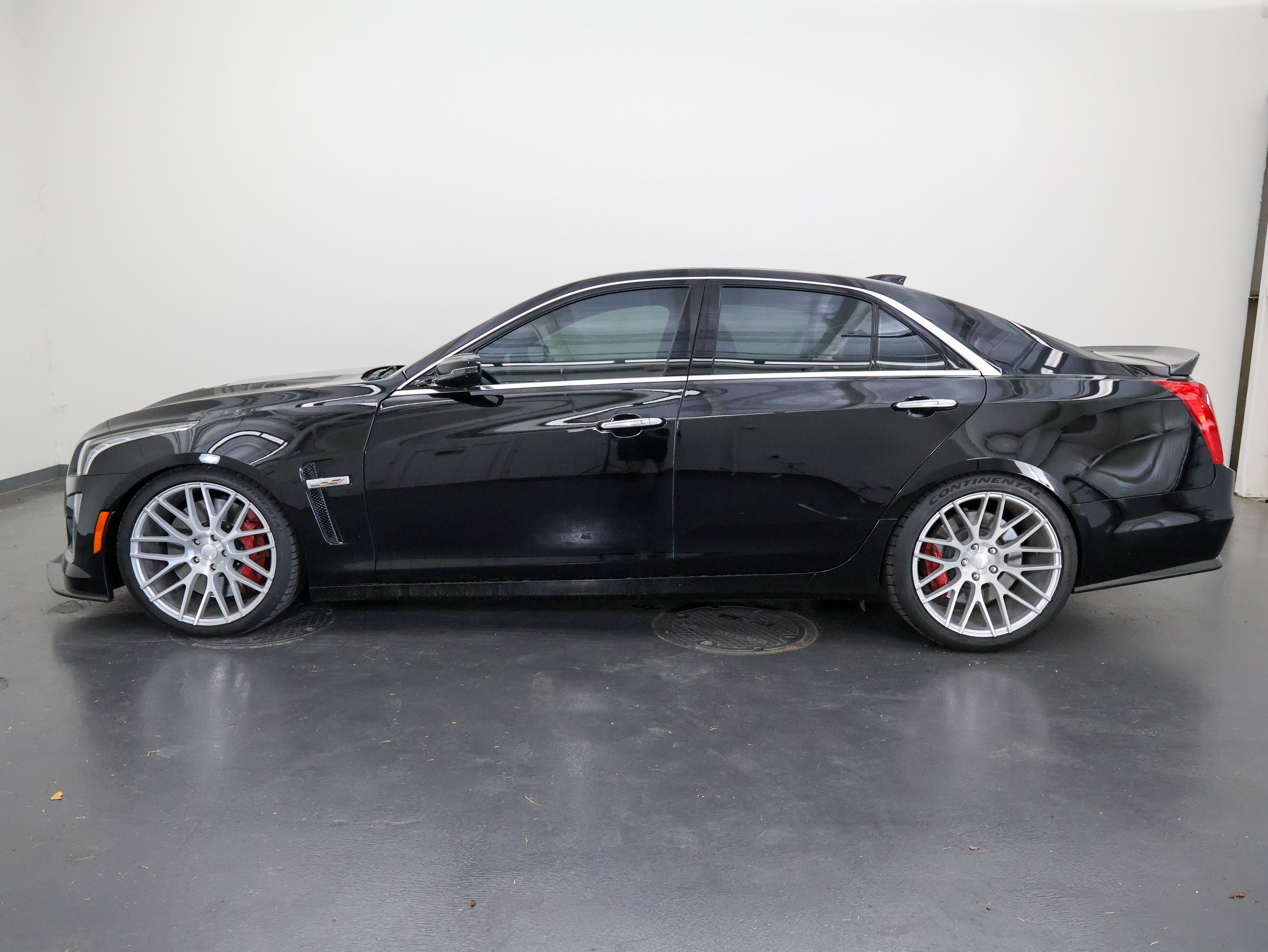Used 2016 Cadillac CTS V w/ Carbon Fiber Package RWD image 6