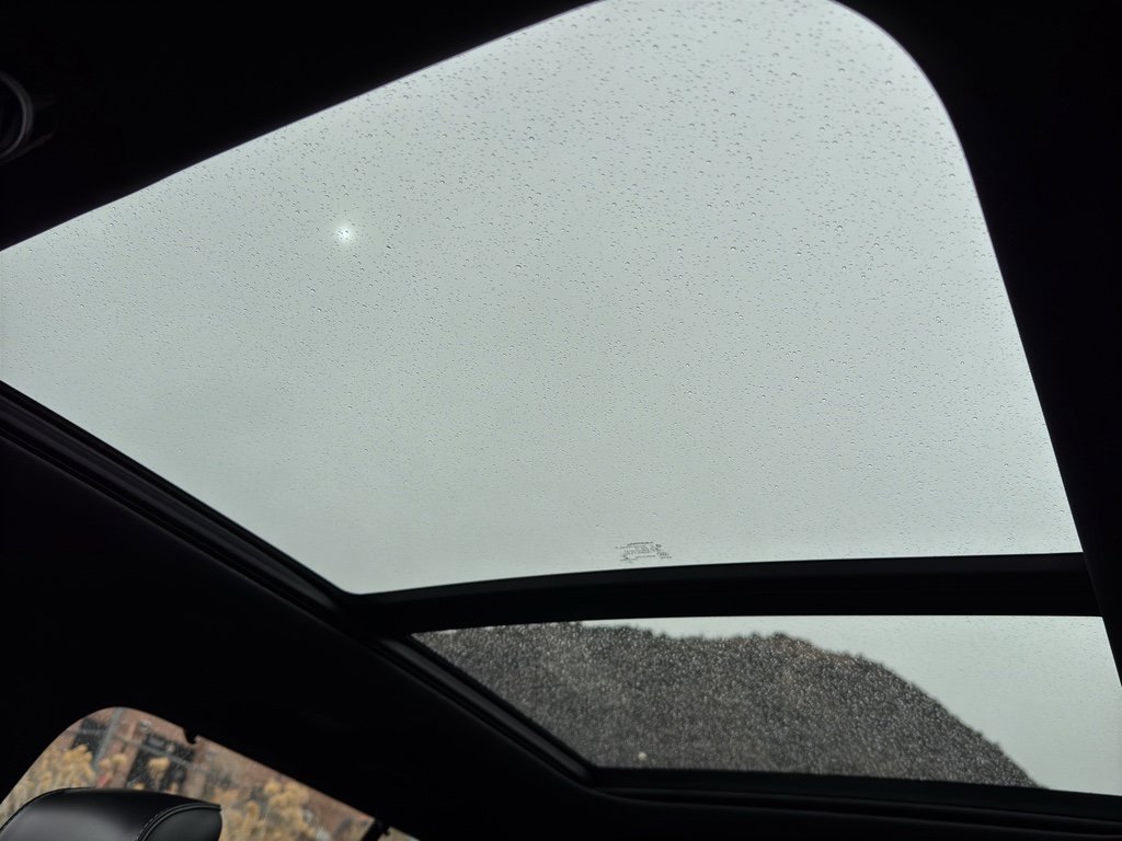 Certified 2022 Jeep Grand Cherokee Overland w/ Adv Protech Group III image 32