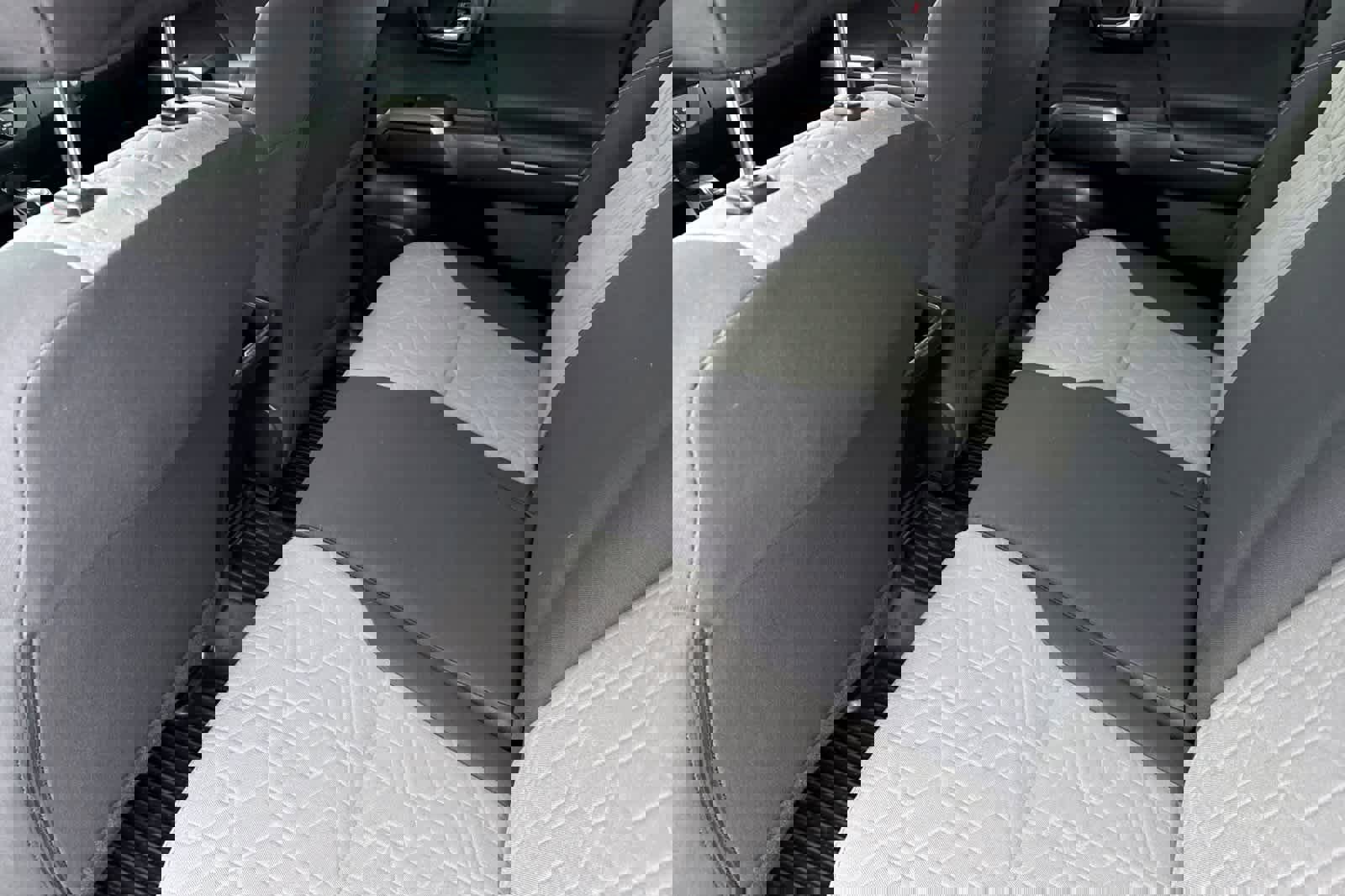 Used 2020 Toyota Tacoma TRD Off-Road image 4