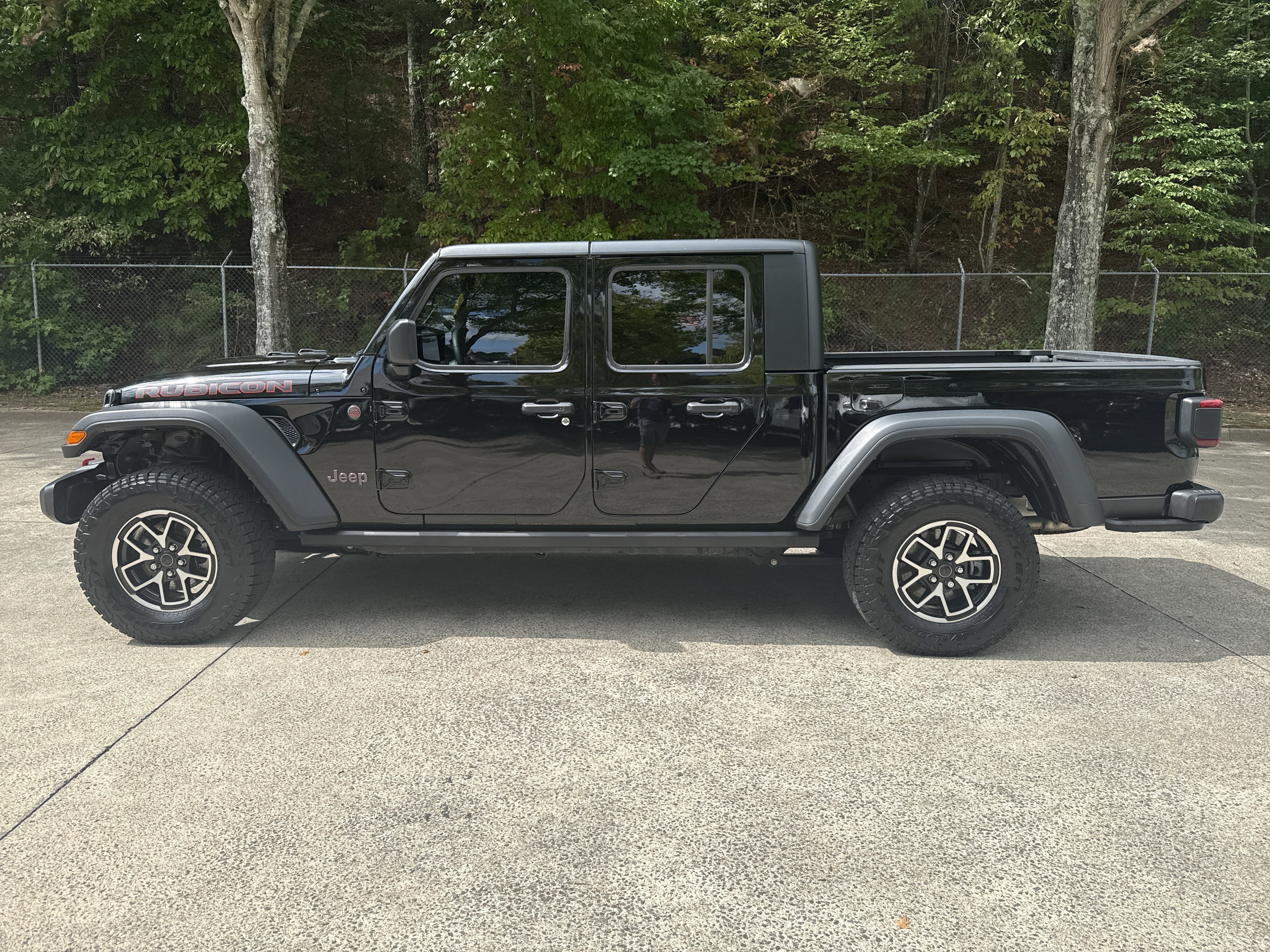 Used 2024 Jeep Gladiator Rubicon image 4