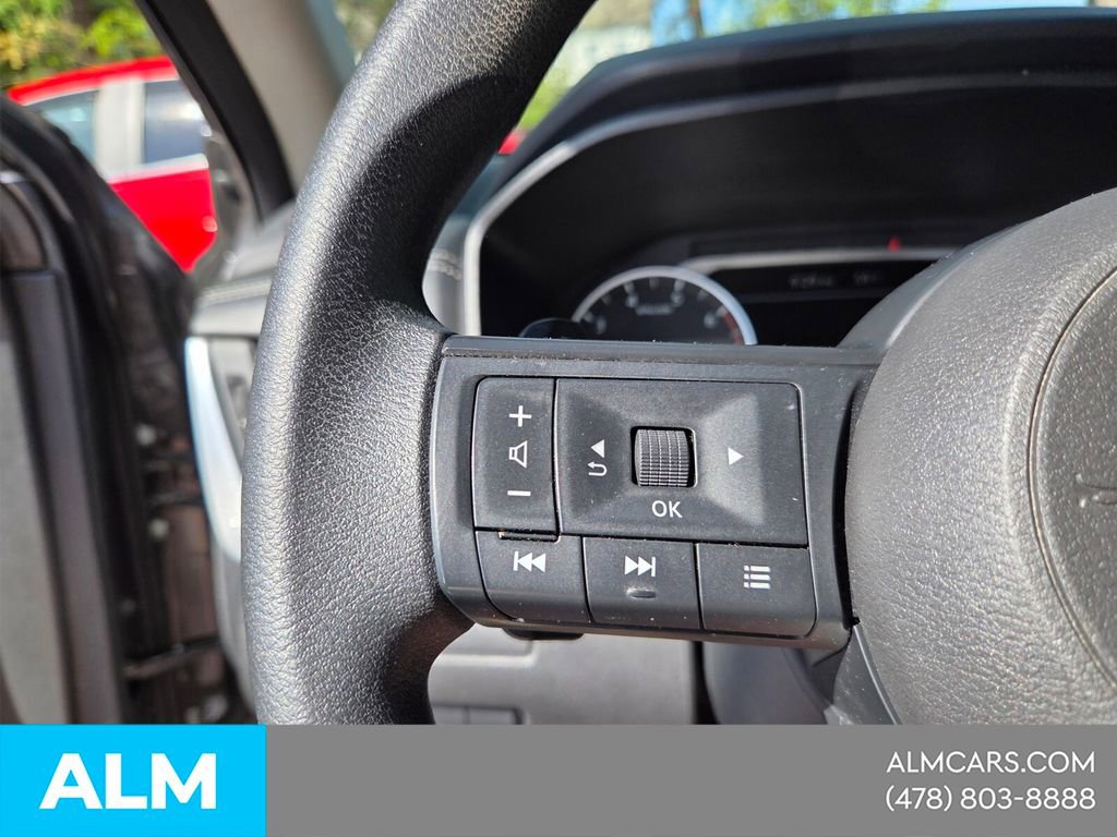 Used 2024 Nissan Rogue S image 22