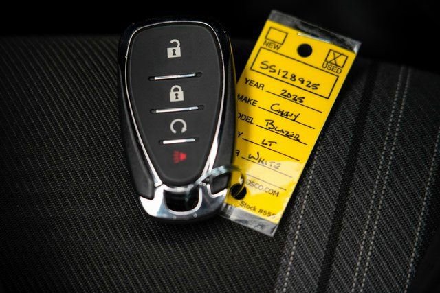 Used 2025 Chevrolet Blazer LT image 33
