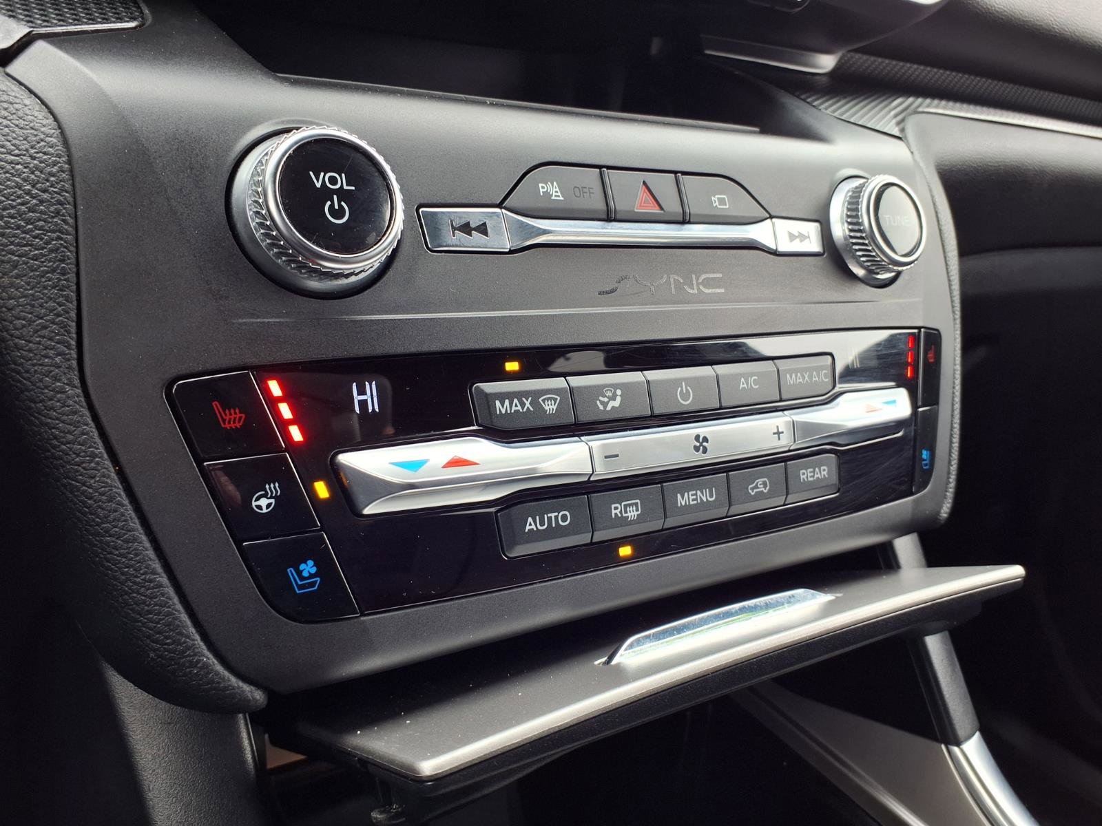 Used 2020 Ford Explorer ST w/ ST Street Pack image 14