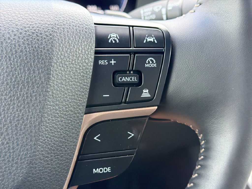 Used 2026 Toyota Crown Platinum AWD/4WD image 27