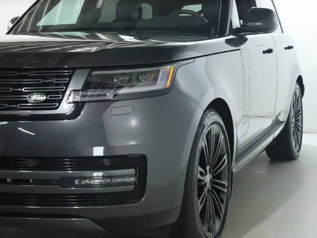 Used 2025 Land Rover Range Rover SE AWD/4WD image 14