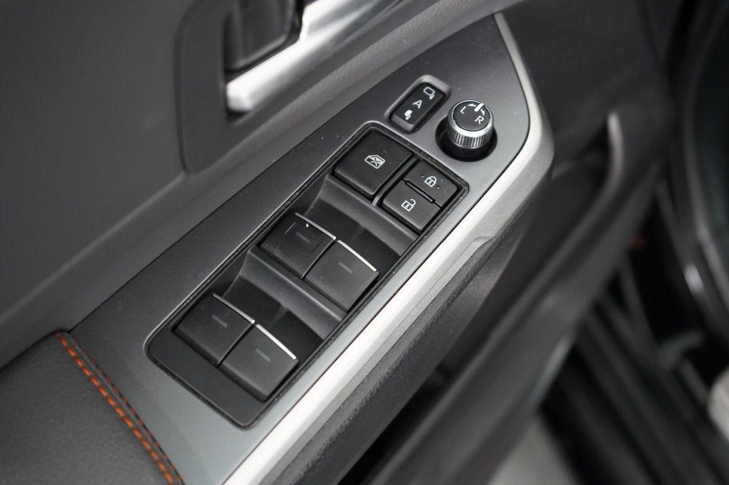 Used 2024 Toyota Sienna XSE w/ XSE Premium Package FWD image 22
