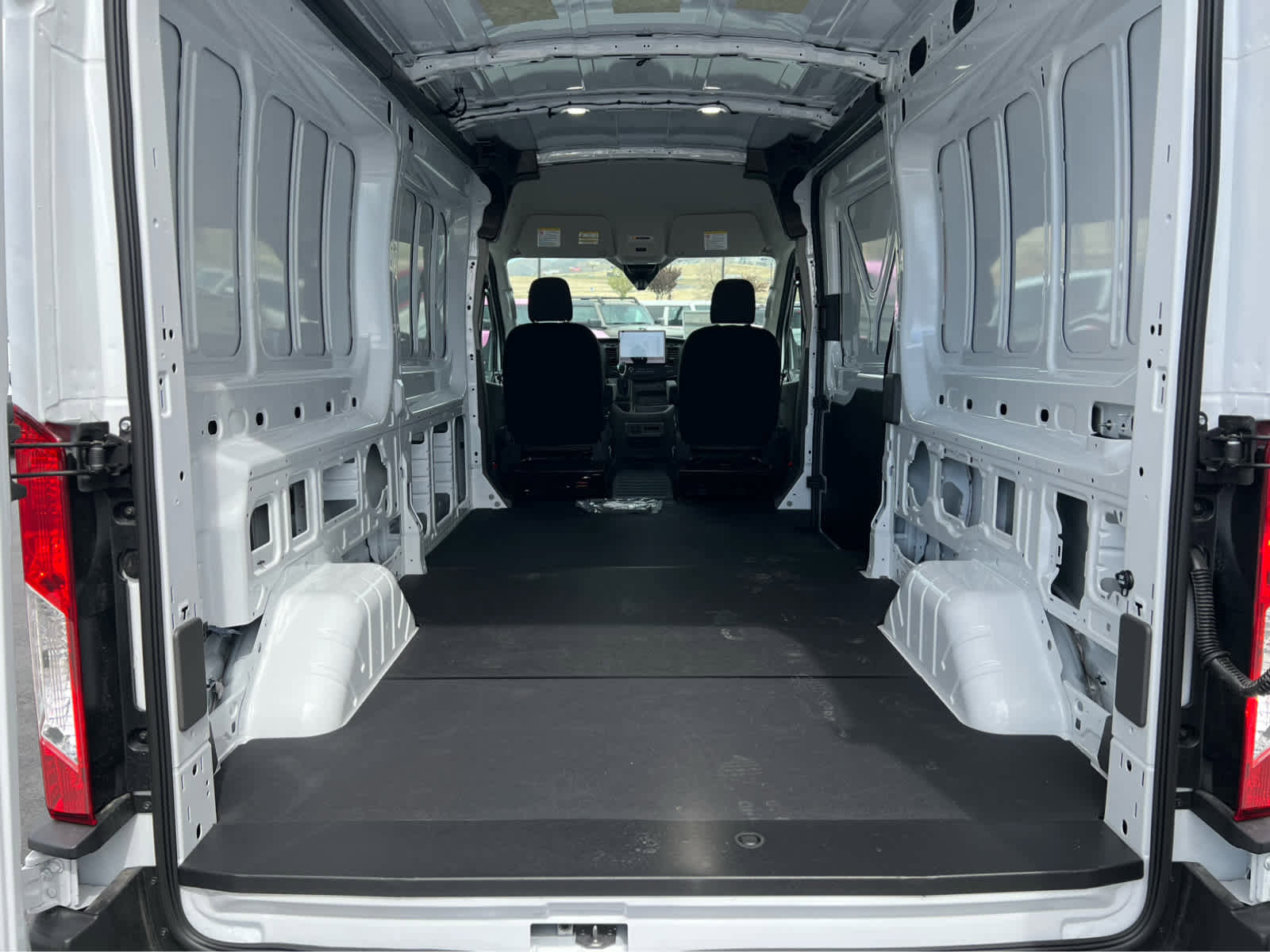 New 2026 Ford Transit 250 148 Medium Roof Extended AWD image 24