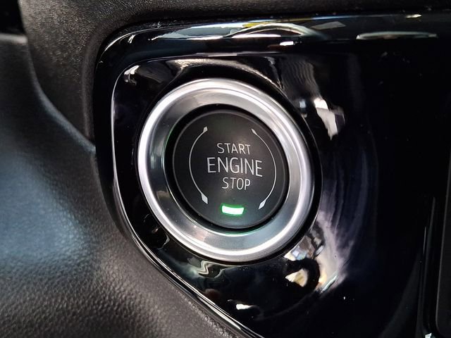 Used 2025 Chevrolet Silverado 2500 LT w/ Convenience Package image 18