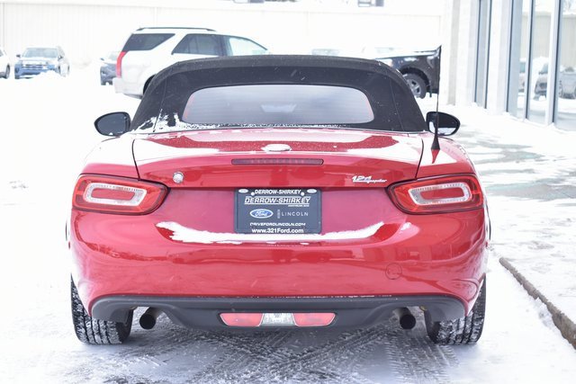 Used 2017 FIAT 124 Spider Classica image 5
