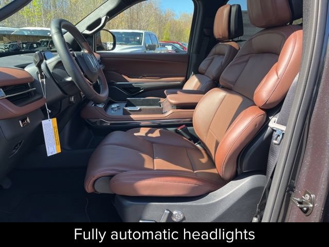 New 2026 Lincoln Navigator L Reserve AWD/4WD image 19