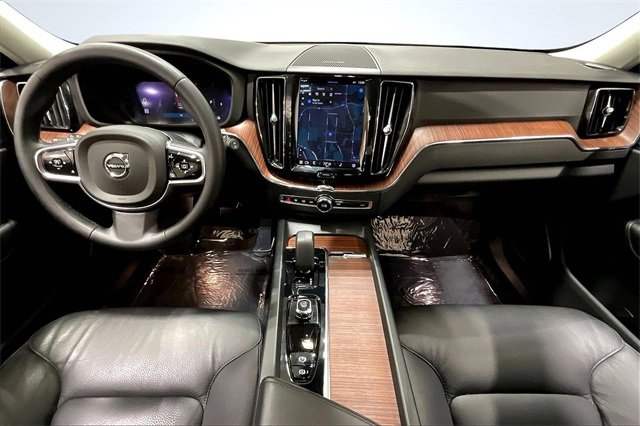 Certified 2023 Volvo XC60 B5 Plus image 17