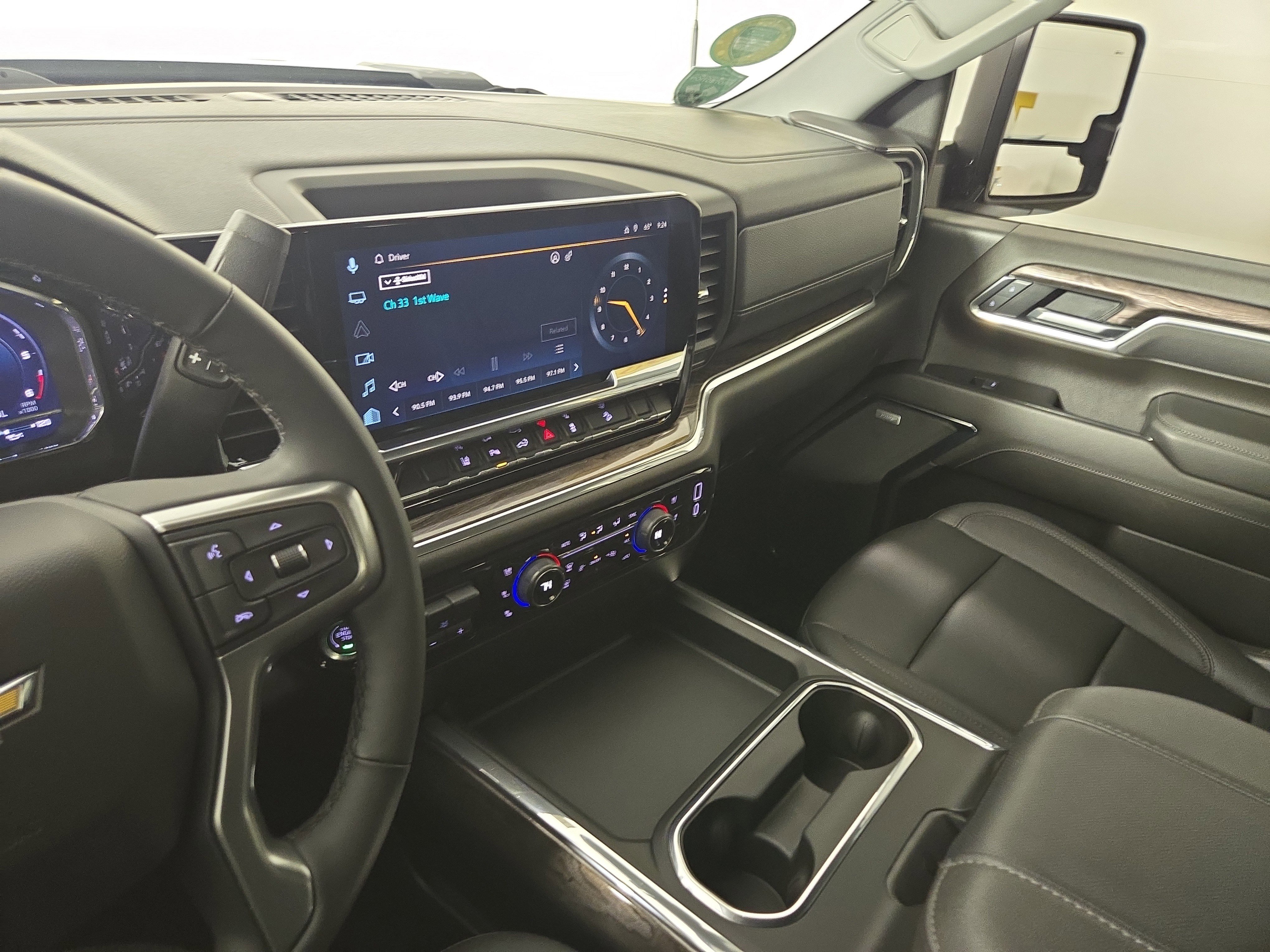 Certified 2025 Chevrolet Silverado 2500 LTZ w/ LTZ Plus Package image 23