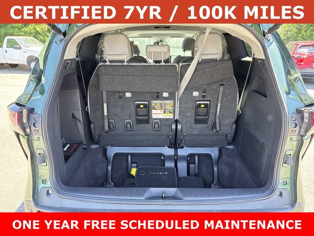 Used 2025 Toyota Sienna XLE FWD image 12