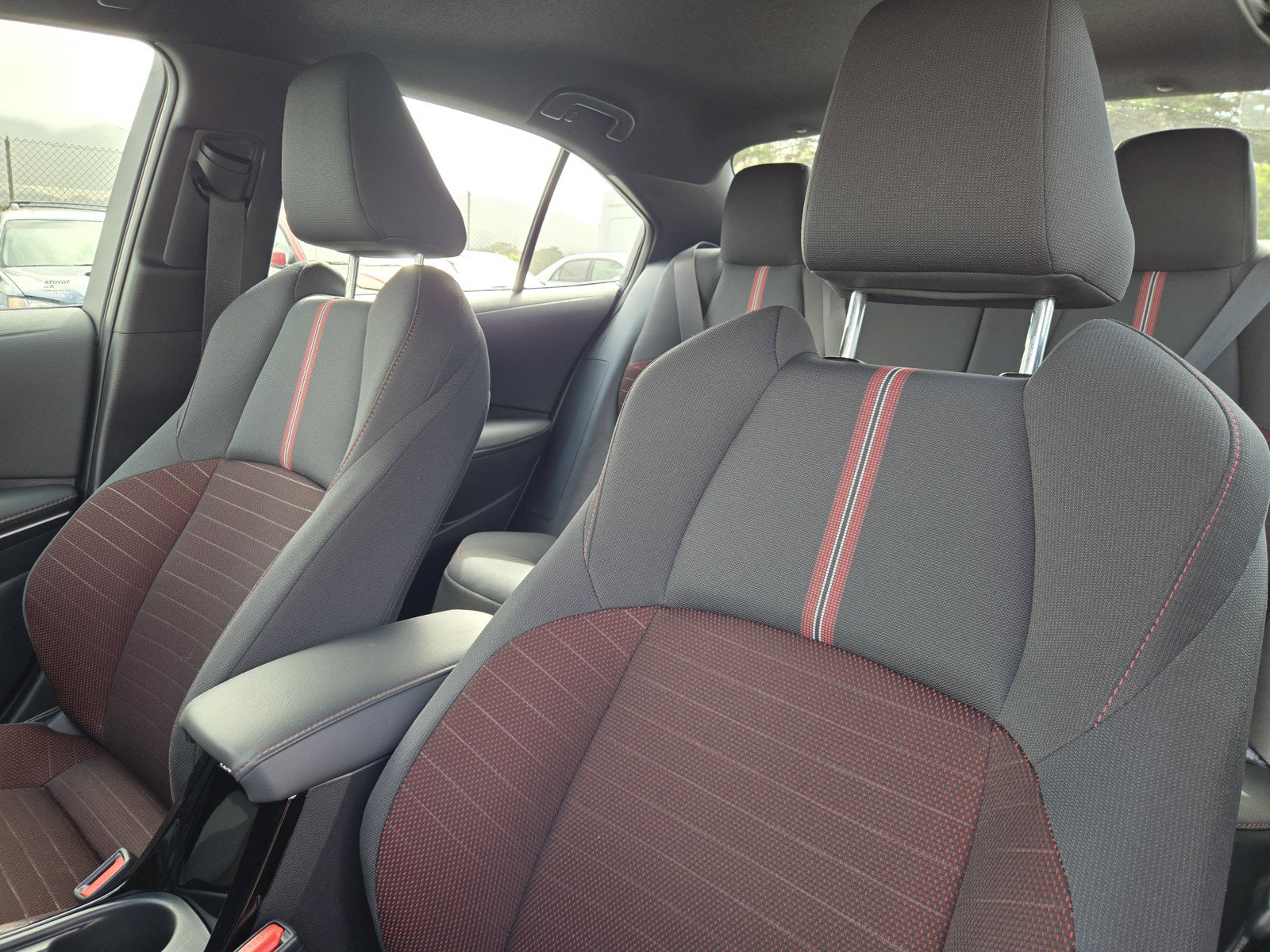 Used 2025 Toyota Corolla SE FWD image 15
