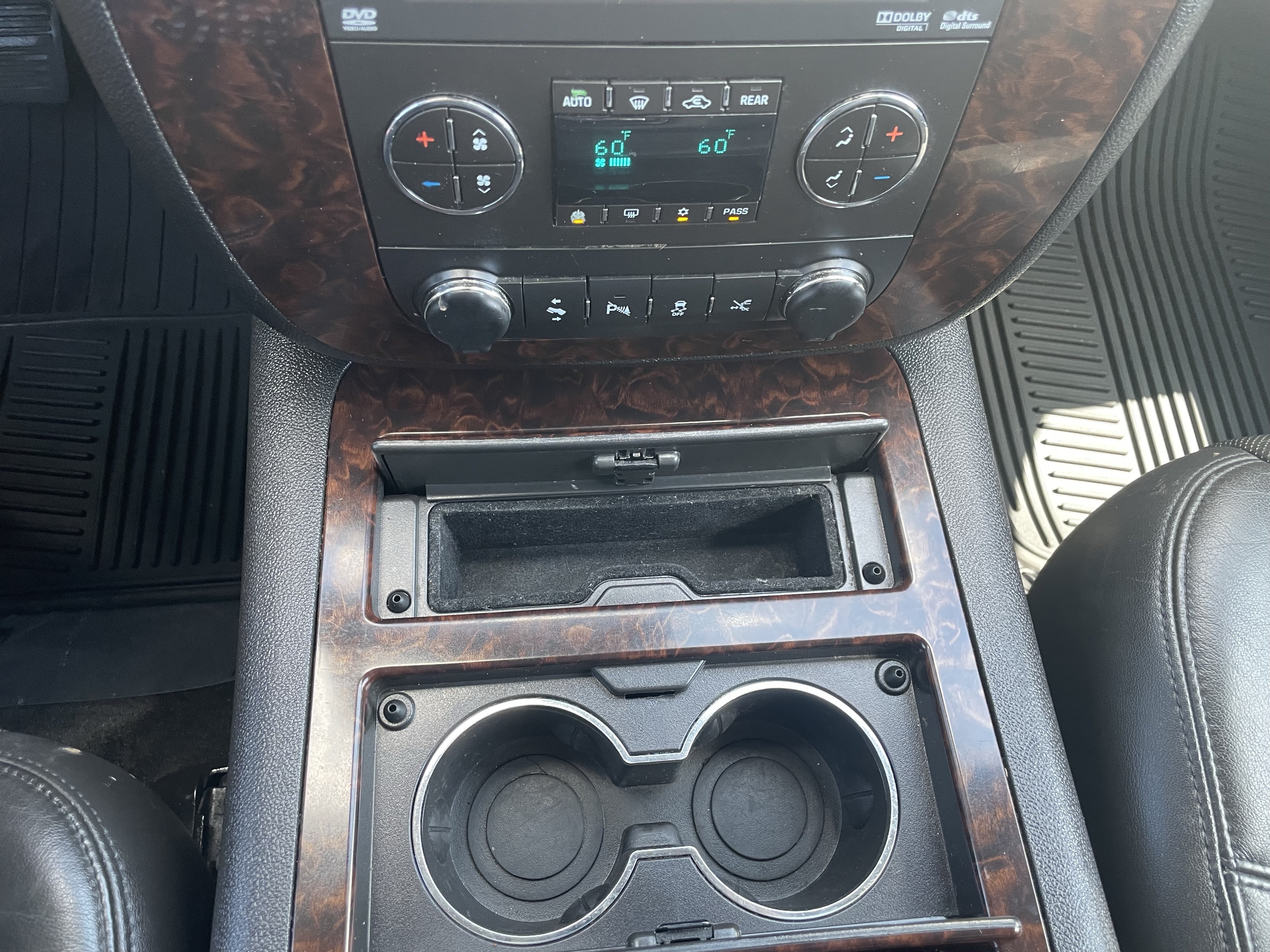 Used 2014 GMC Yukon Denali AWD/4WD image 22