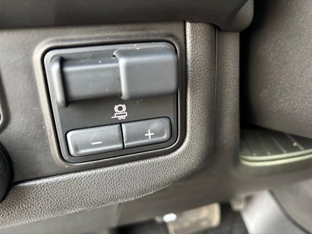 Used 2021 Chevrolet Tahoe Premier w/ Premium Package image 17