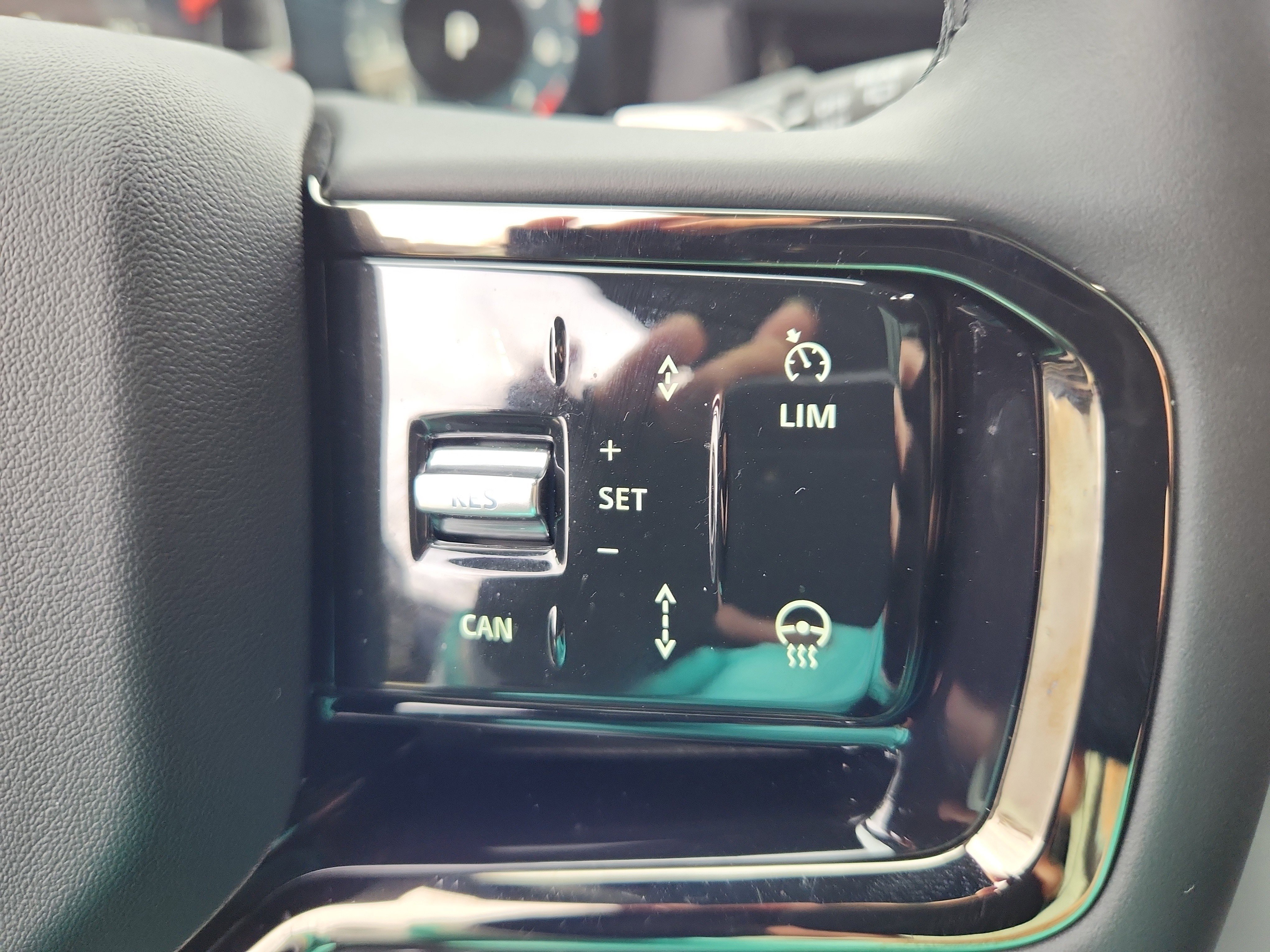 Certified 2026 Land Rover Range Rover Evoque S image 20