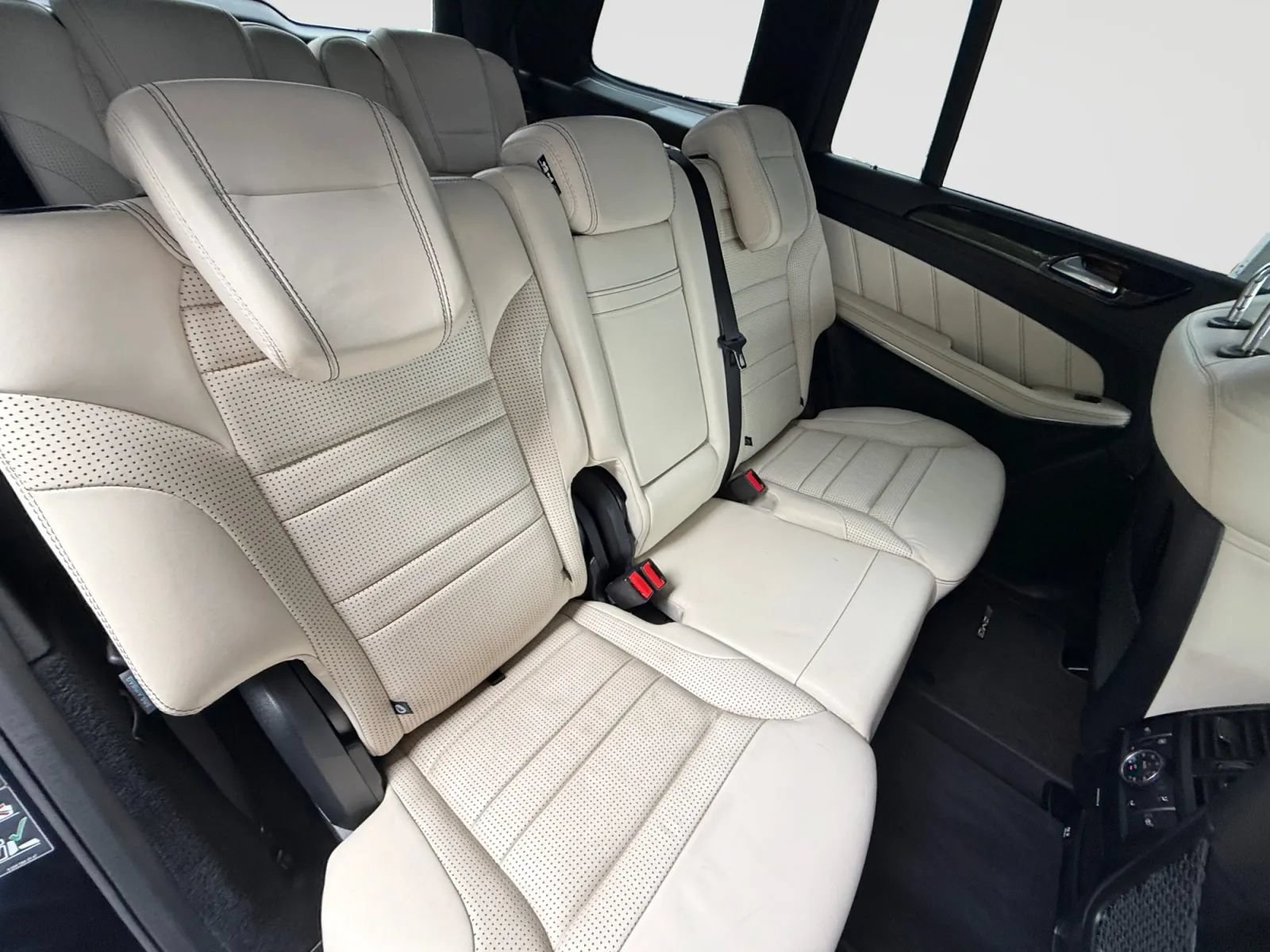 Used 2014 Mercedes-Benz GL 63 AMG 4MATIC image 17