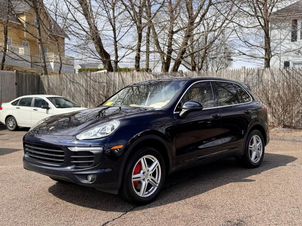 Used 2016 Porsche Cayenne image 2