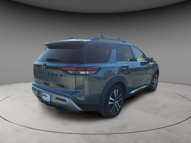 Certified 2024 Nissan Pathfinder Platinum AWD/4WD image 8