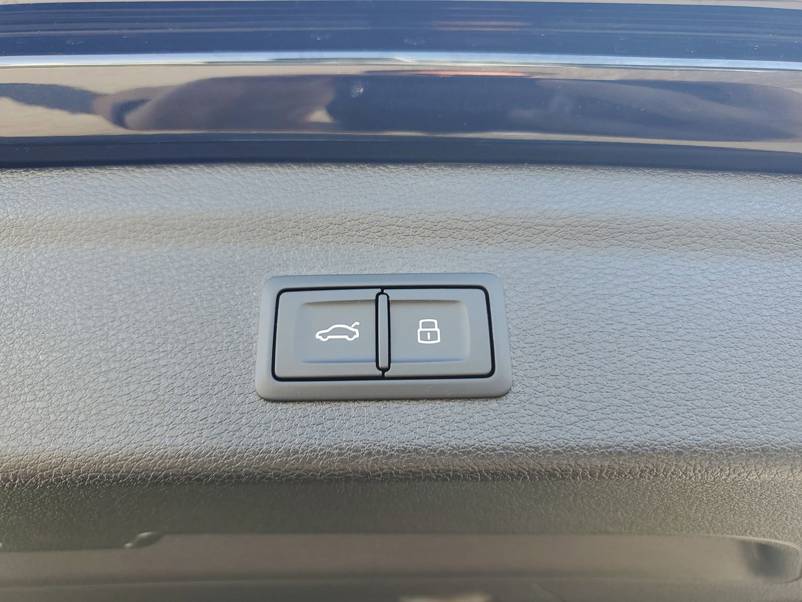 Used 2025 Audi Q3 2.0T Premium w/ Convenience Package image 10