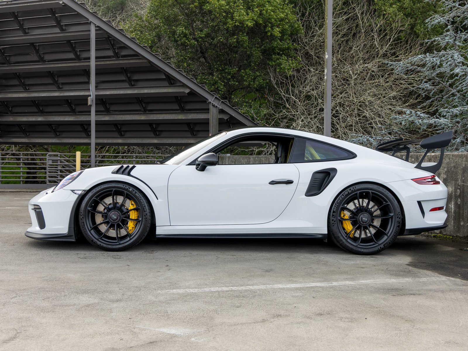 Used 2019 Porsche 911 GT3 RS image 2