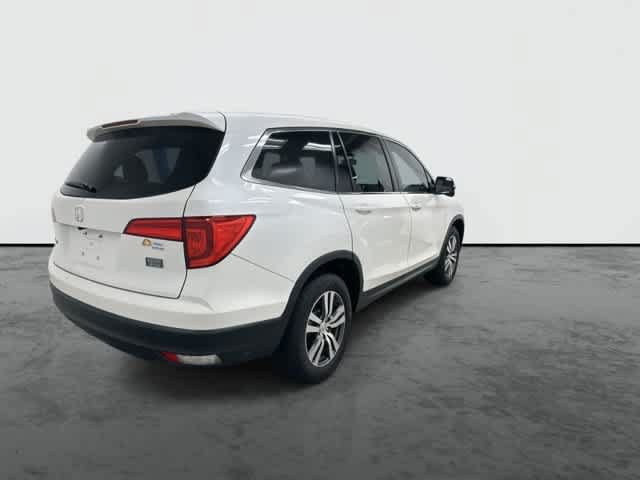 Used 2017 Honda Pilot EX image 3