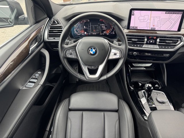 Used 2023 BMW X4 xDrive30i image 16