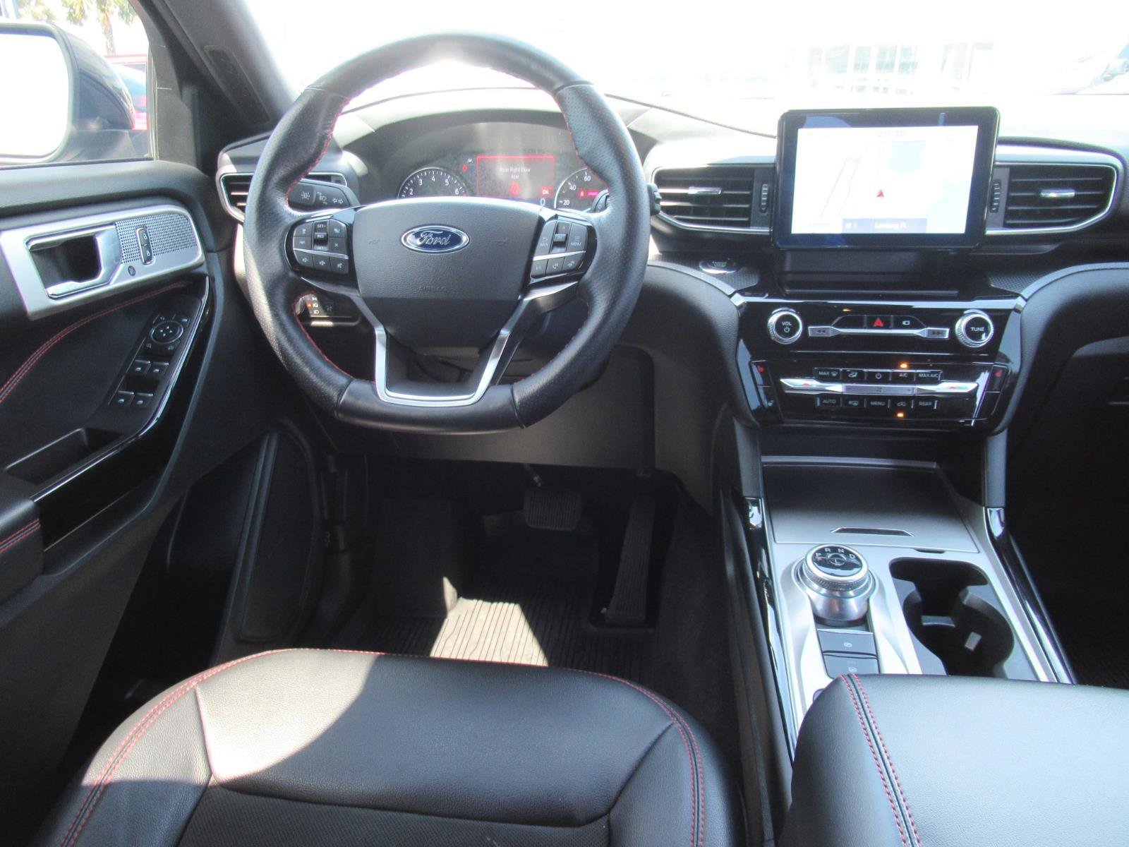 Used 2022 Ford Explorer ST-Line w/ Class IV Trailer Tow Package RWD image 13