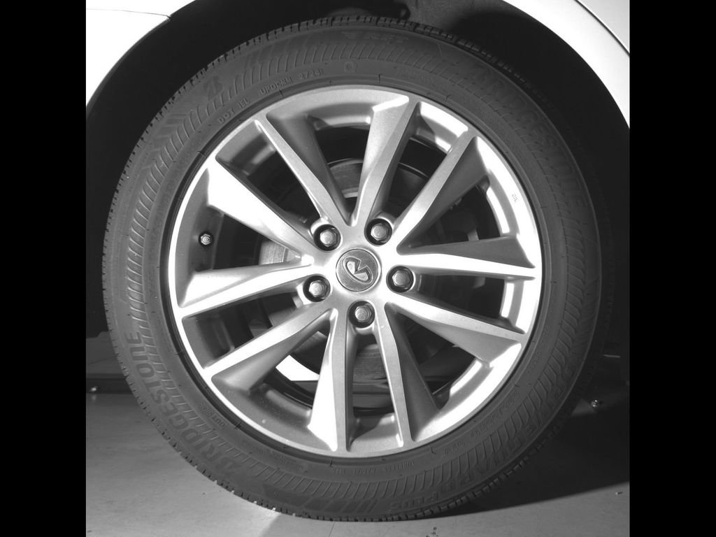 Used 2015 INFINITI Q50 Premium w/ All Weather Package RWD image 15