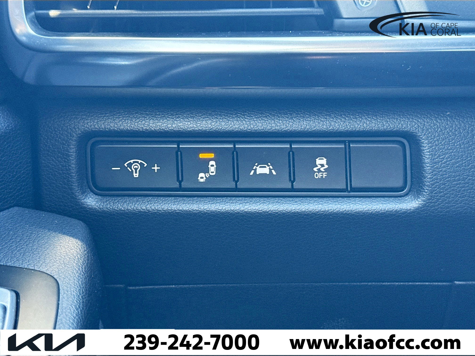 Used 2022 Kia Telluride LX image 35