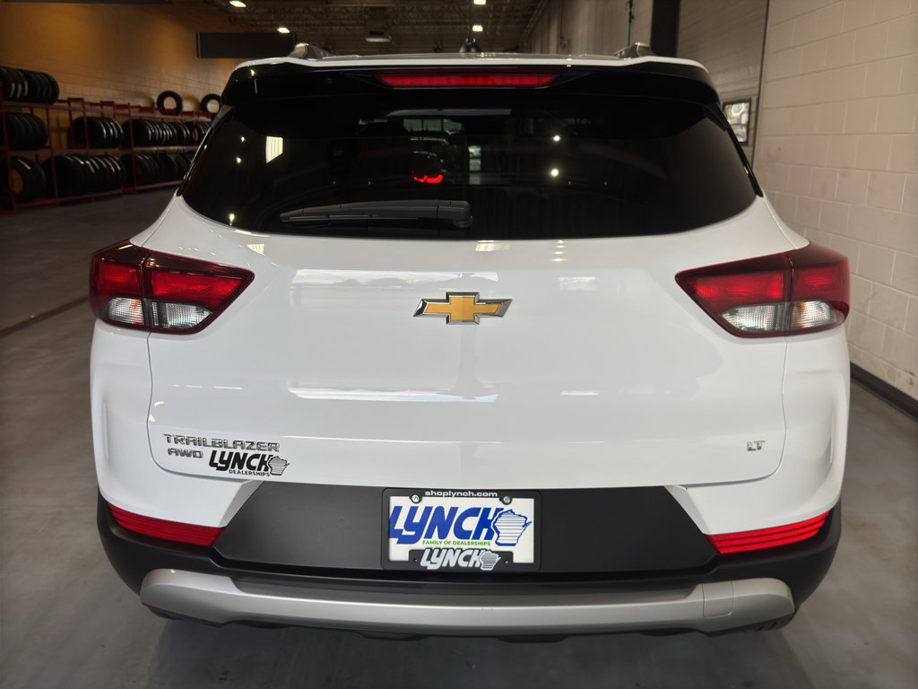 Used 2025 Chevrolet TrailBlazer LT AWD/4WD image 4