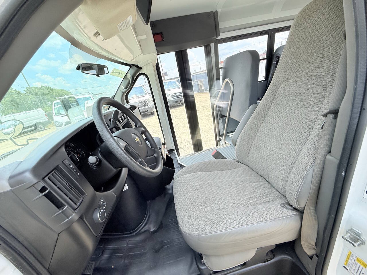 Used 2014 Chevrolet Express 3500 w/ School Bus Package RWD image 8