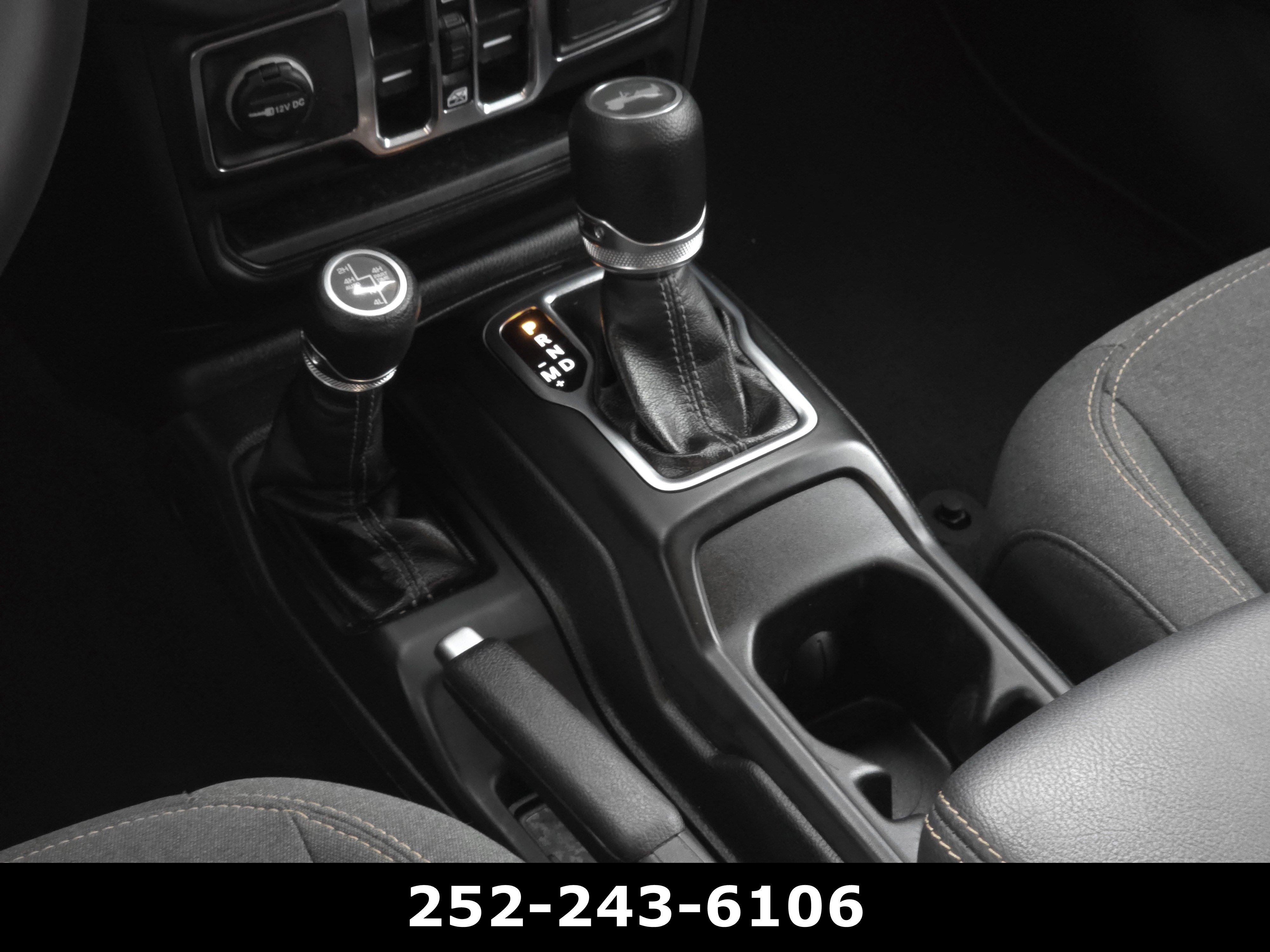 Used 2025 Jeep Wrangler Sahara w/ Safety Group image 15