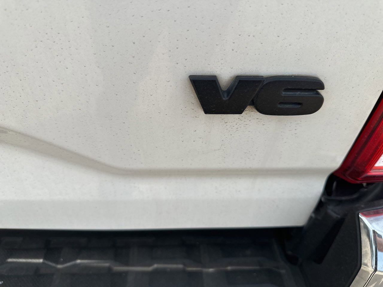 Used 2016 Toyota Tacoma SR5 RWD image 4